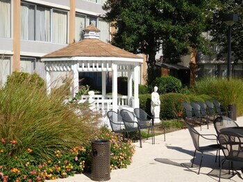 Clarion Hotel Airport Greensboro
