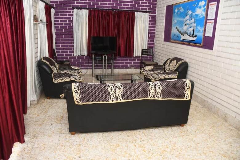 Hotel Say Rooms Trip Manager Guest House