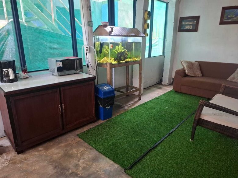 Bed & Breakfast Cabinas Tortuguero Natural