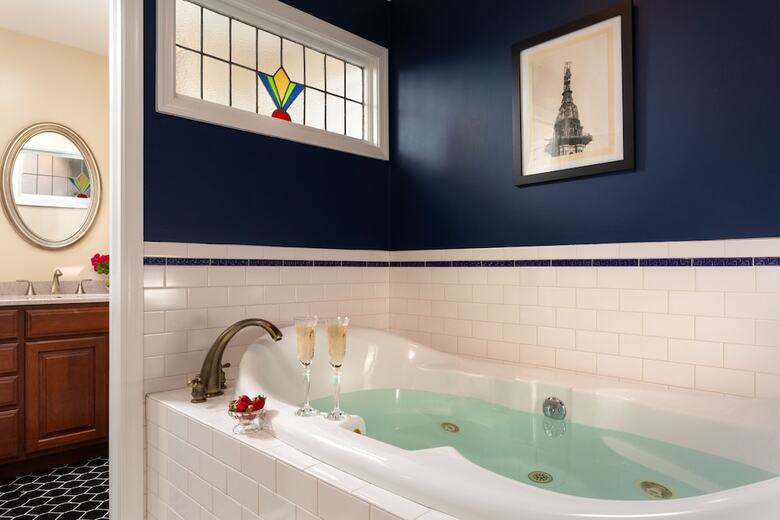 Cornerstone Bed And Breakfast