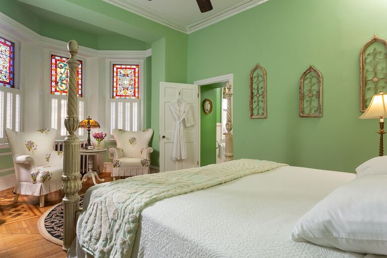 Cornerstone Bed And Breakfast