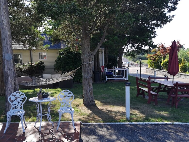 Motel Baywatch Hotel & Marina