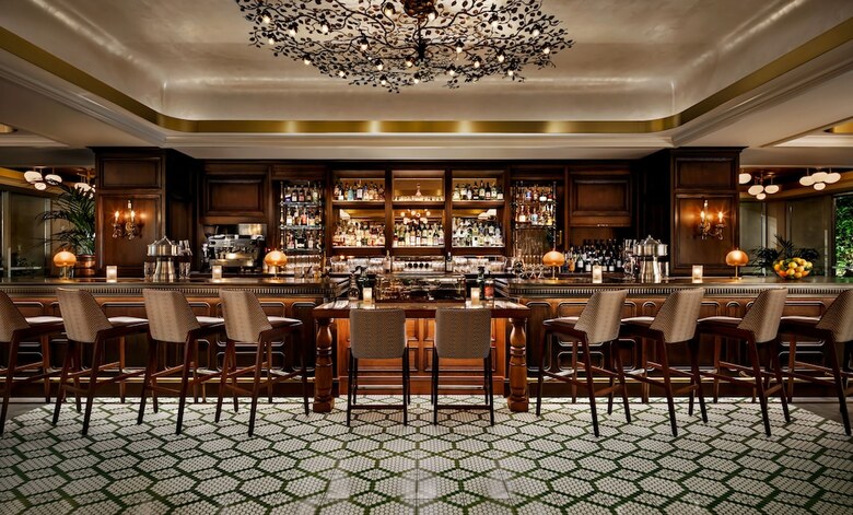 Hotel Fairmont Century Plaza Gold Experience