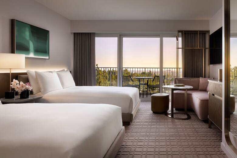 Hotel Fairmont Century Plaza Gold Experience