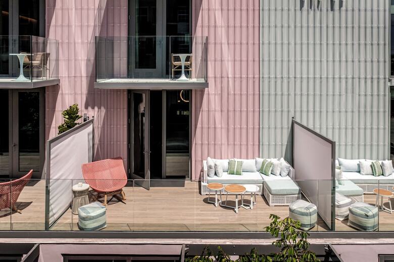 The Ray Hotel Delray Beach, Curio Collection By Hilton