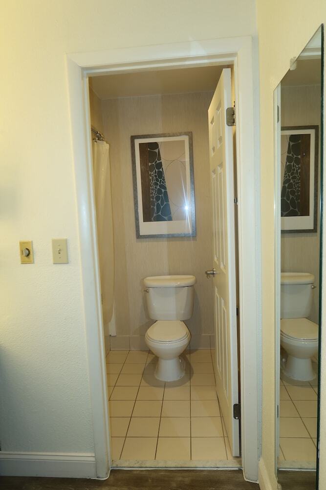 Hotel Tysons Corner Suites, A Baymont By Wyndham