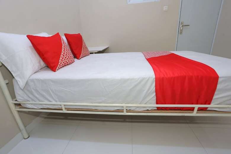 Hotel Oyo 93356 Pondok Cirendeu