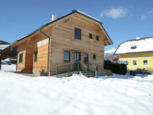 Spacios Chalet With Sauna, Balcony, Ski Storage, Garden