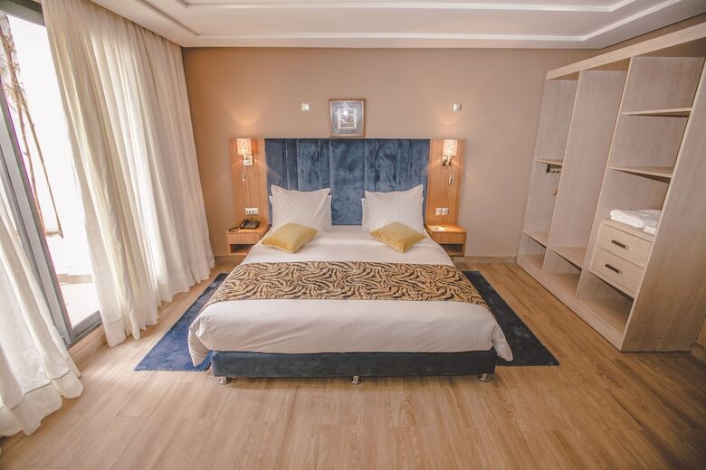 Downtown Hotel Ma�rif Casablanca By Tsa