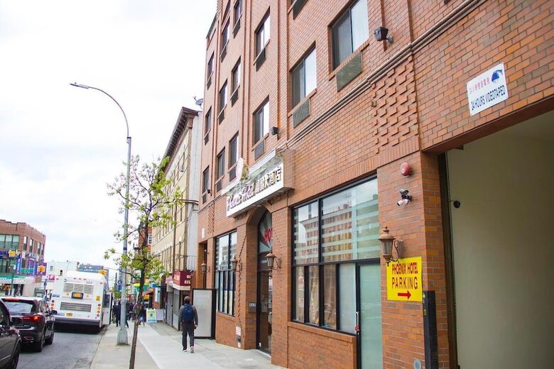 Phoenix Hotel