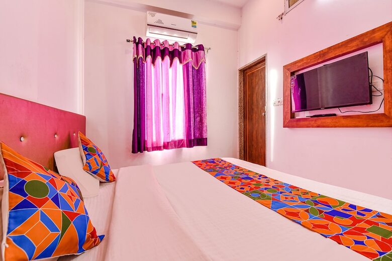 Hotel Fabexpress Raj Palace