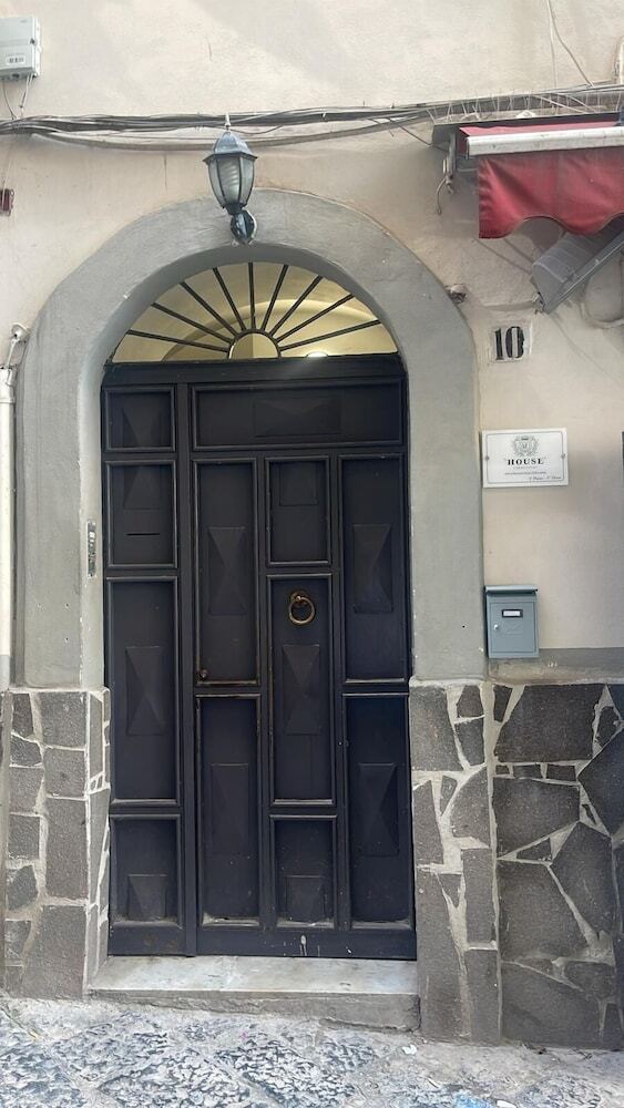 House Caracciolo