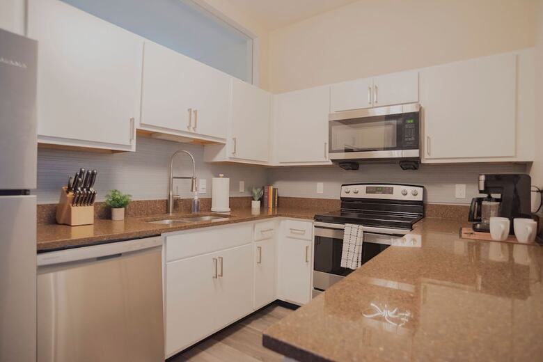 Aparthotel 5br Cozysuites The Block-skybridgeaccess
