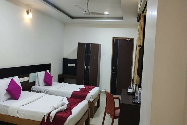 Hotel Aayush Residency
