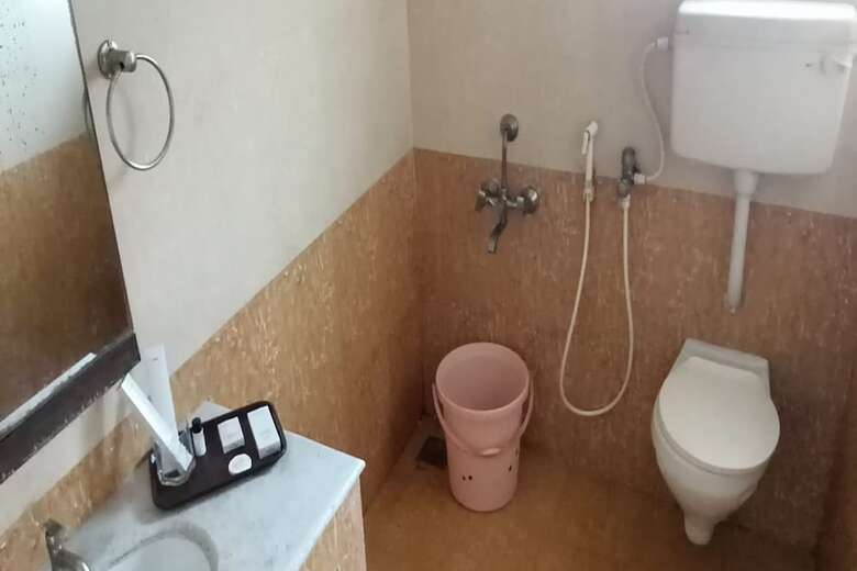 Hotel Aayush Residency