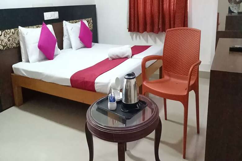 Hotel Aayush Residency