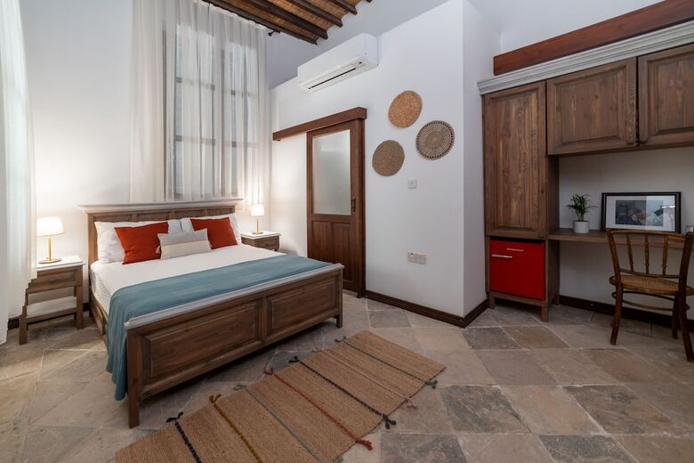 Flor Guest House