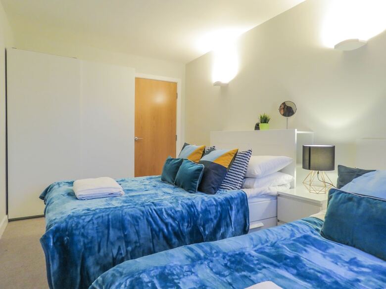 Tudors Esuites City Centre House