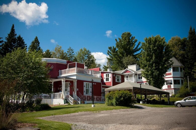 Hotel Auberge De La Tour Du Lac