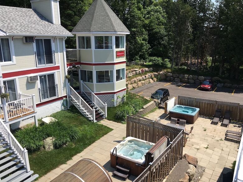 Hotel Auberge De La Tour Du Lac