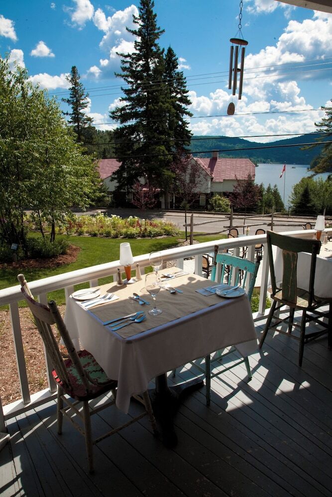 Hotel Auberge De La Tour Du Lac