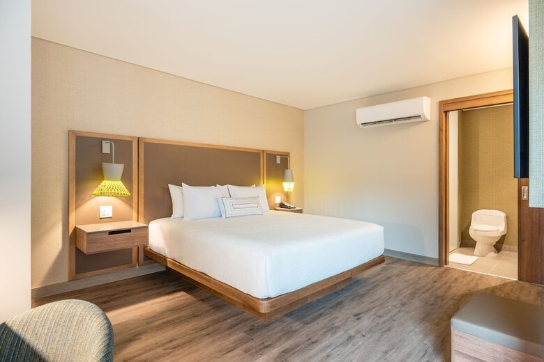 Hotel Fairfield By Marriott Medellin Sabaneta