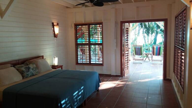 Bed & Breakfast Bluff Beach Retreat