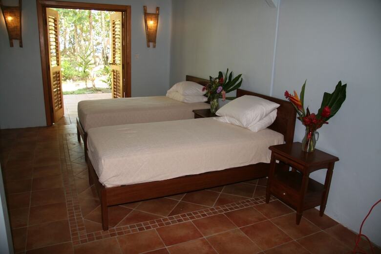 Bed & Breakfast Bluff Beach Retreat