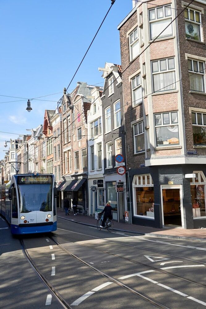 Townhouse Hotel