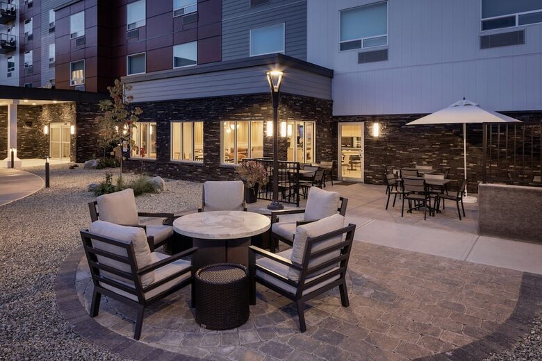 Hotel Towneplace Suites By Marriott West Kelowna