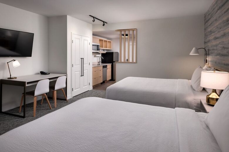 Hotel Towneplace Suites By Marriott West Kelowna