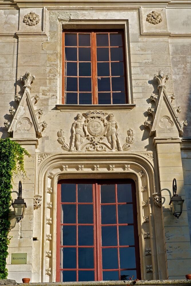 Le Ch�teau De Reignac