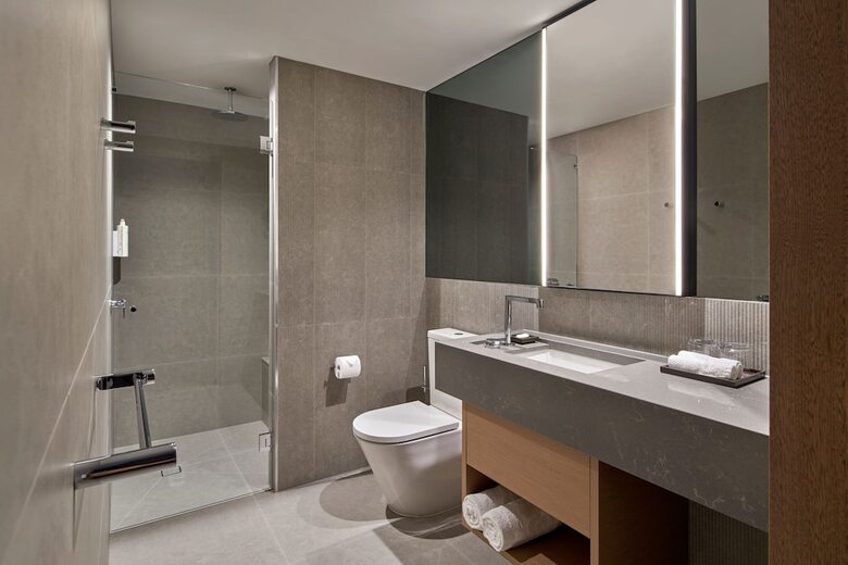 Hotel Courtyard By Marriott Melbourne Flagstaff Gardens