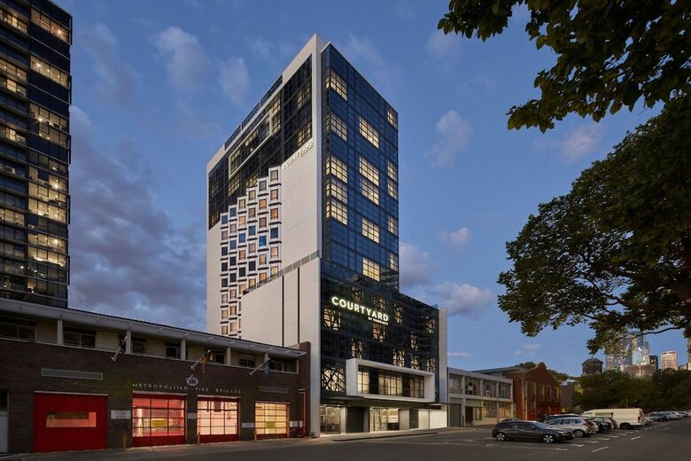 Hotel Courtyard By Marriott Melbourne Flagstaff Gardens