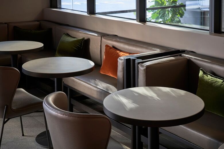 Hotel Courtyard By Marriott Melbourne Flagstaff Gardens