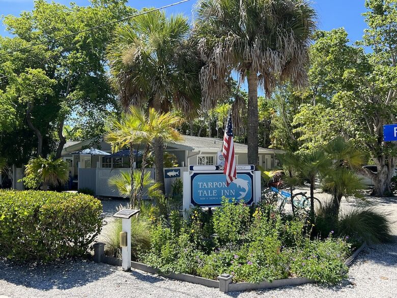 Hotel Tarpon Tale Inn