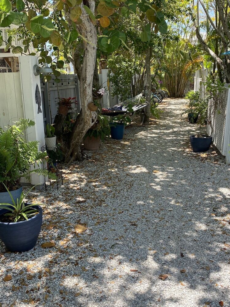 Hotel Tarpon Tale Inn