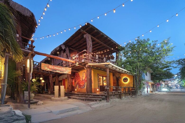 Hotel Exe El Pueblito
