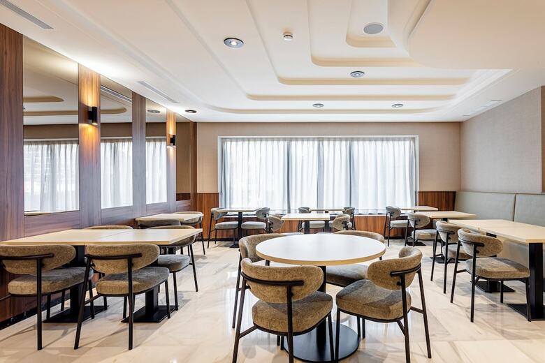 Hotel B48 Valencia Feria