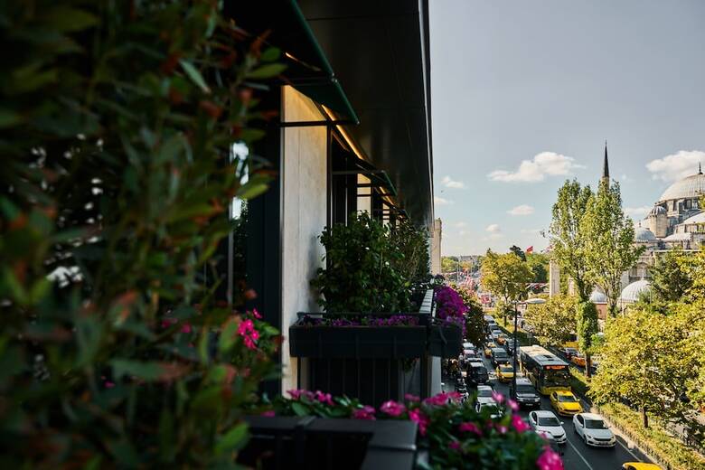Rayelin Hotel Old City