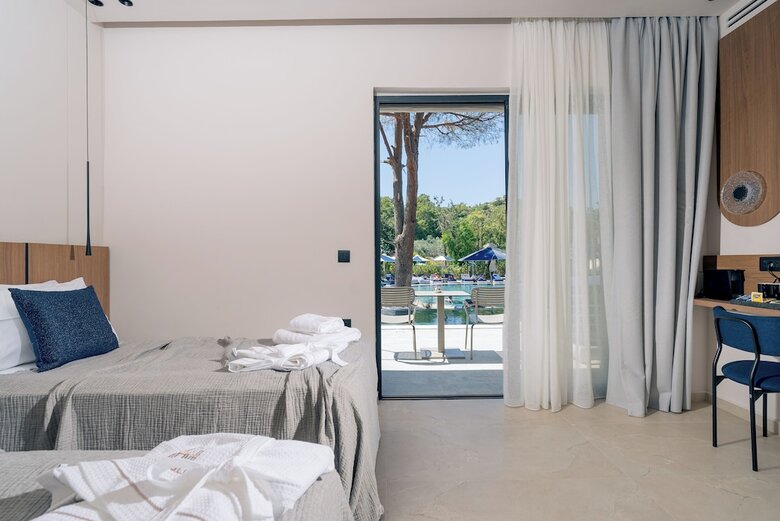 Cab� Hotel Adults Only