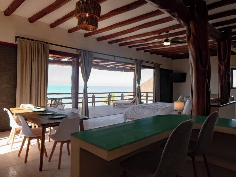 Beachfront Hotel Boutique Dk