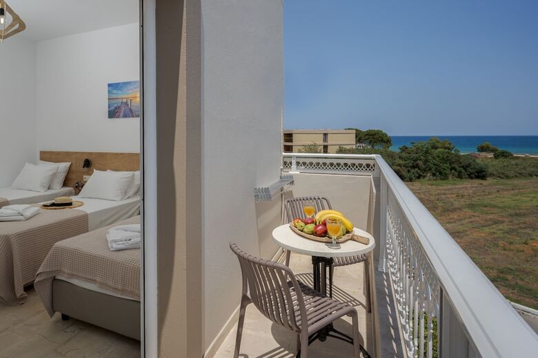 Hotel Amara Seaside By Estia