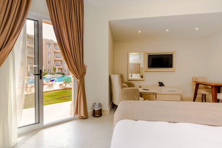 Aparthotel Marom Port Said Resort & Beach