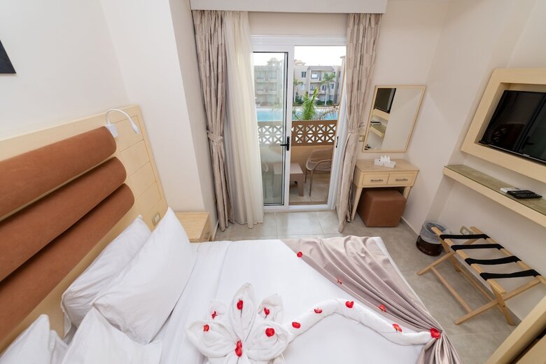 Aparthotel Marom Port Said Resort & Beach