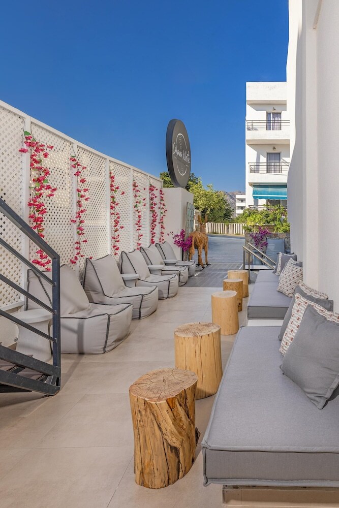 Cabana White Boutique Hotel