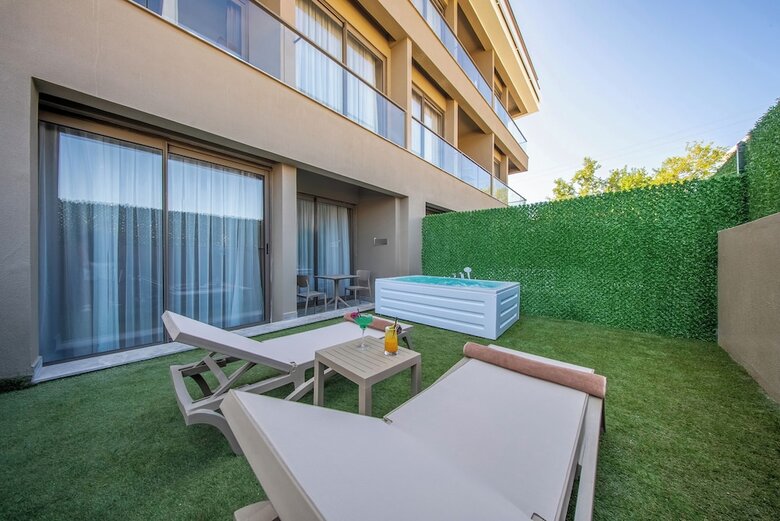 Prive Suite Side & Spa Hotel Adults Only 16 Plus