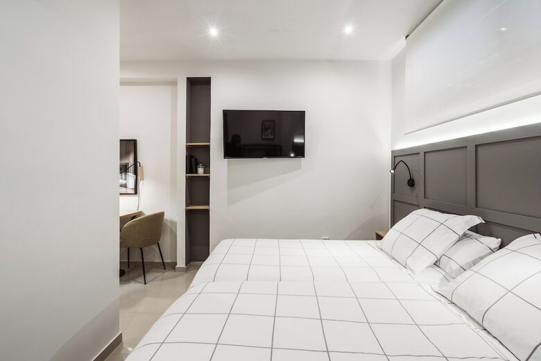 Hotel Chamber� Suites