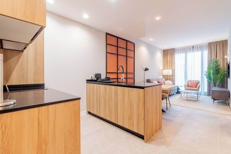 Hotel Home Art Apartments Bernab�u