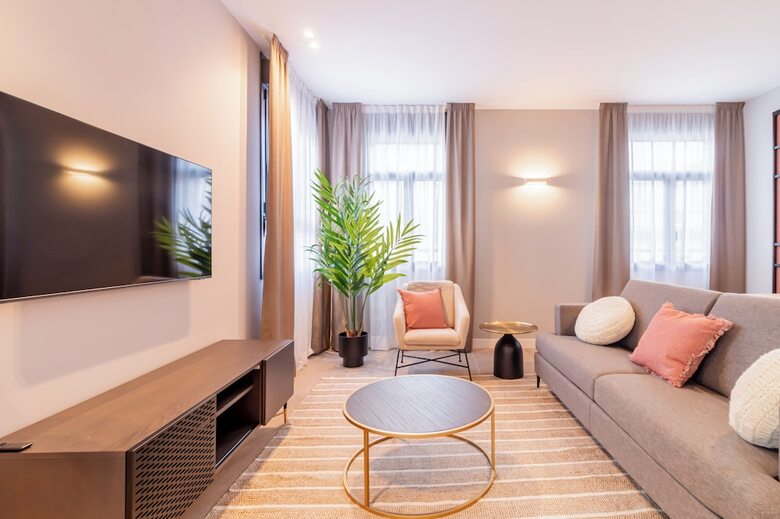 Hotel Home Art Apartments Bernab�u